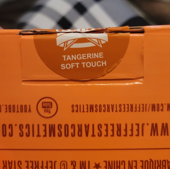 Crown Hand Mirror - Picture 3 of 7